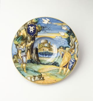 Detail of painted figures on a maiolica tondino plate